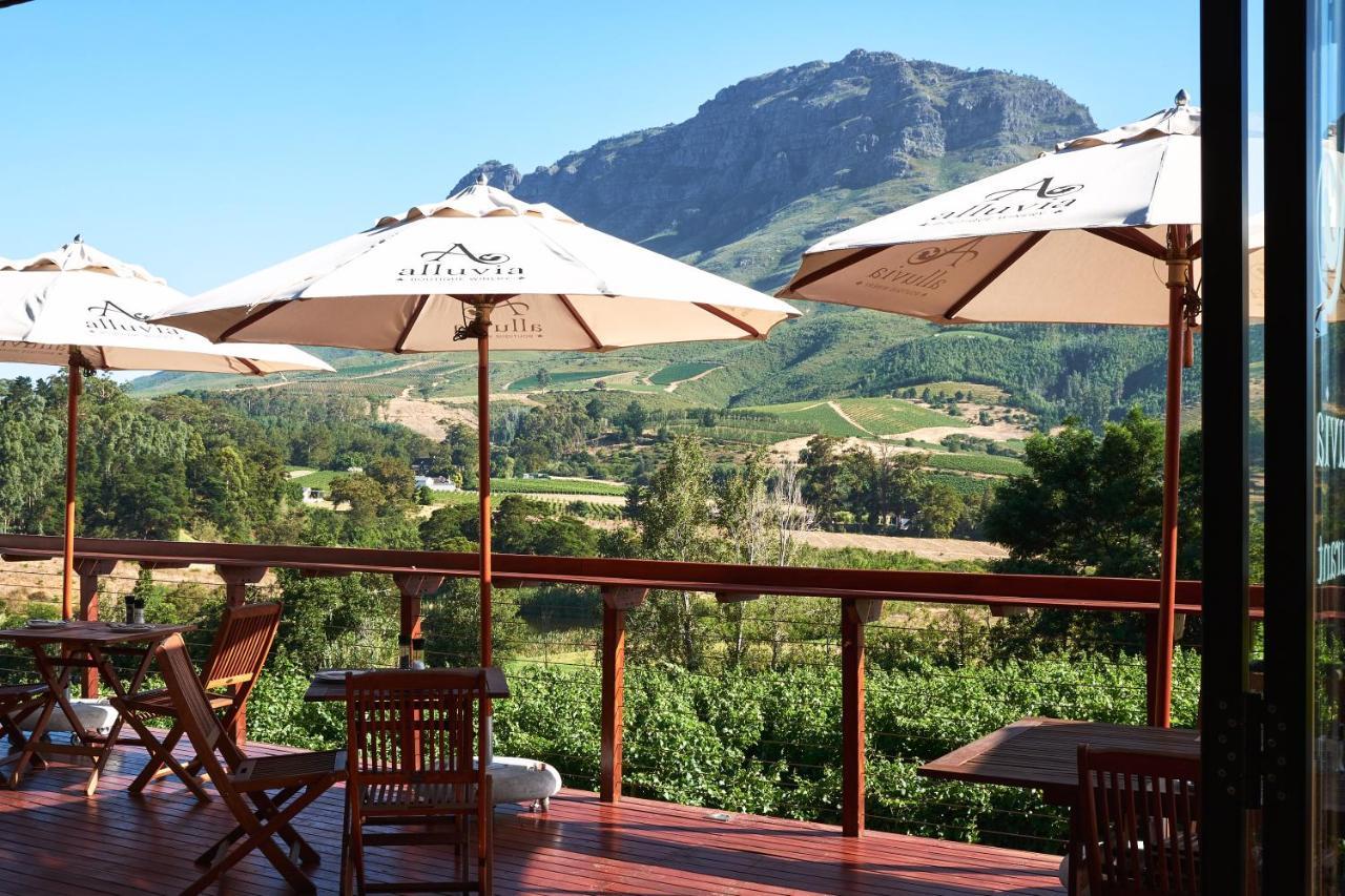 Alluvia Boutique Winery & Luxury Accommodation Стеленбош Екстериор снимка View of the Kleinrivierveld