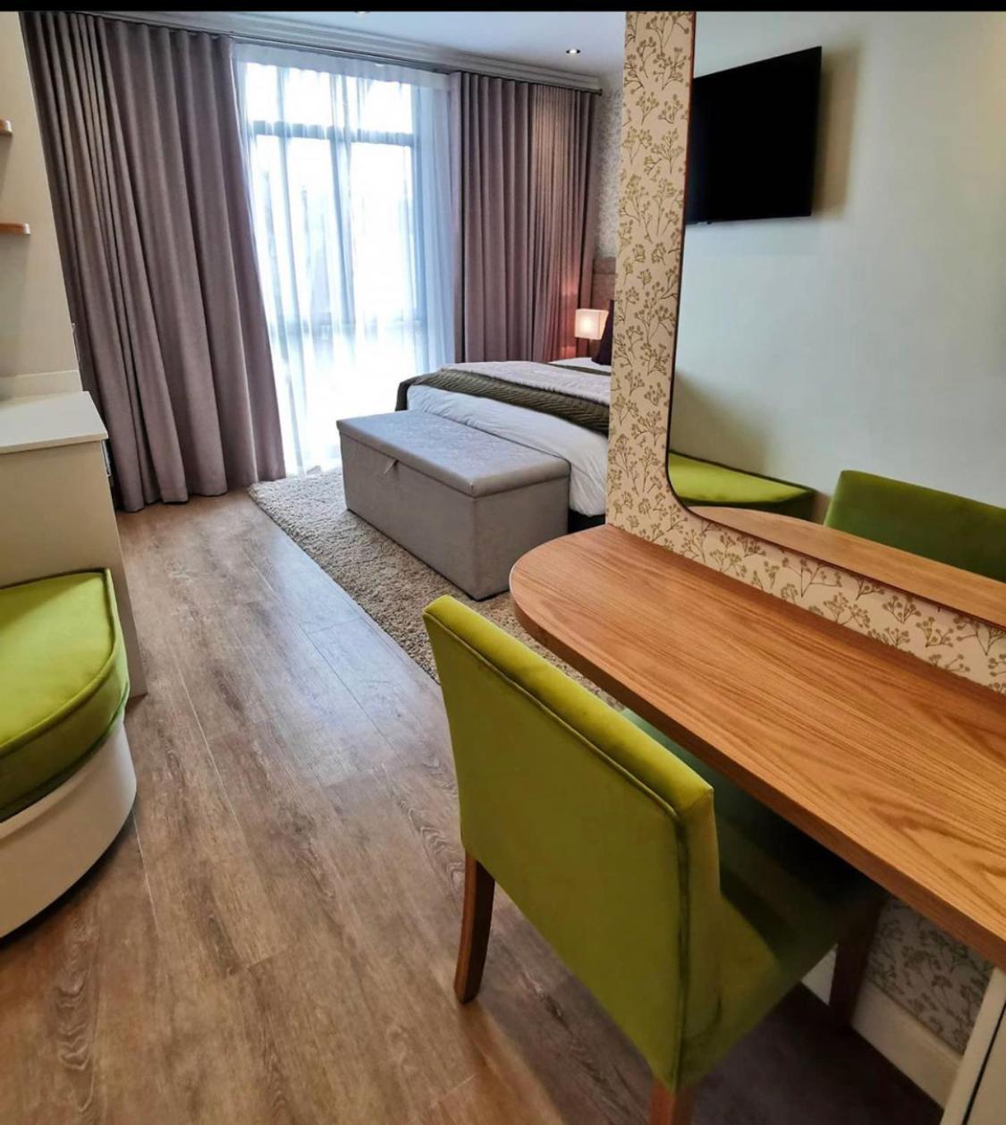 Alluvia Boutique Winery & Luxury Accommodation Стеленбош Стая снимка A room at the hotel